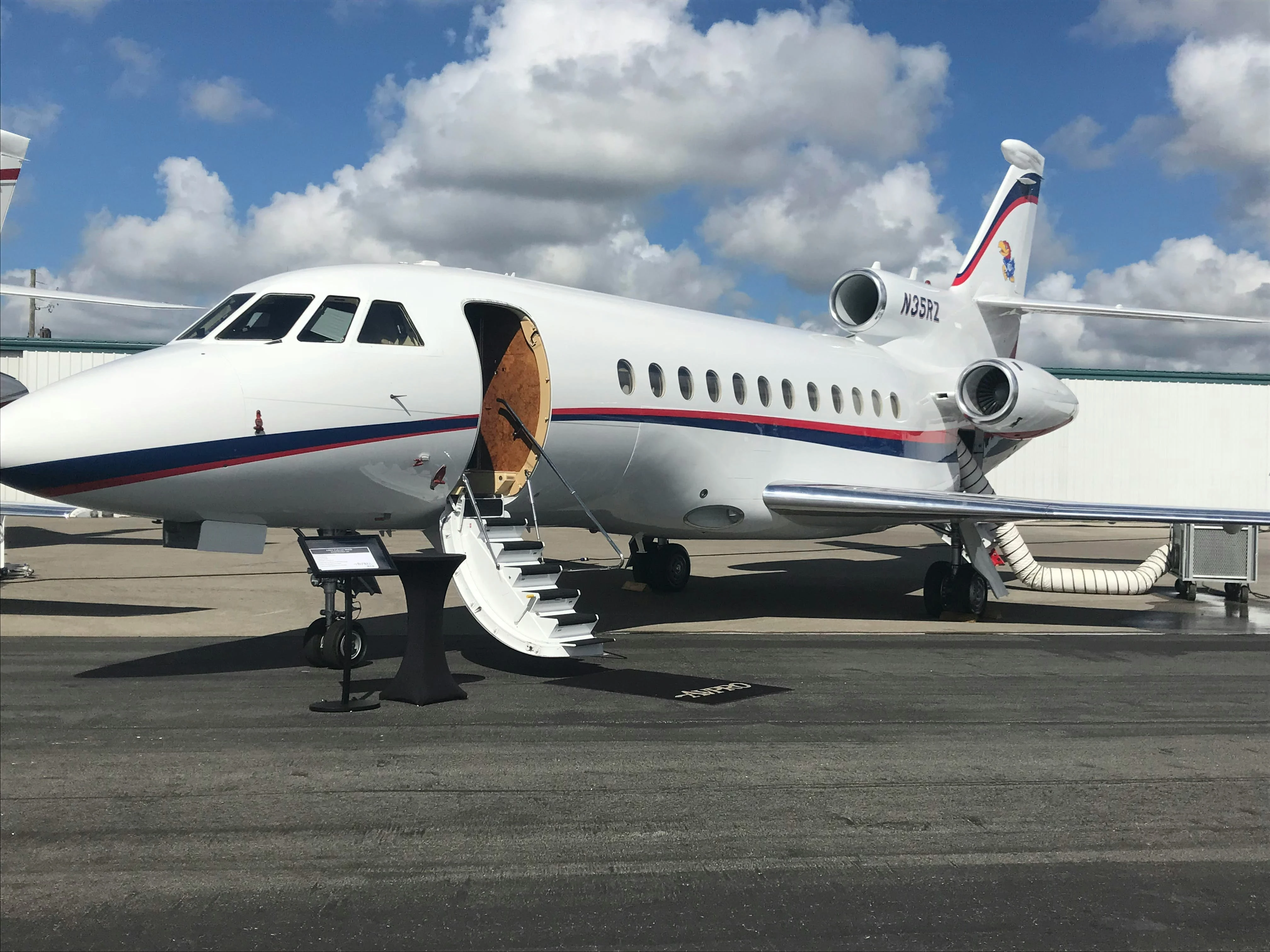 Flights and private jet charter